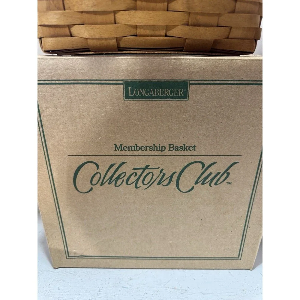 Longaberger Collectors Club Membership Basket 2001 Signed With Box